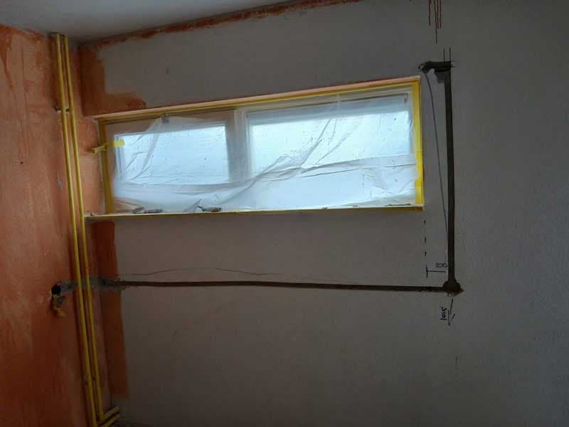 Muur frezen voor rolluiken aansluitingen